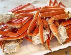 Snow crab (12 oz and up), wild-caught and available in Wichita, Kansas, is a top-tier seafood choice known for its sweet, delicate meat and easy-to-crack shells. Perfect for seafood boils, steaming, or dipping in butter, these crab clusters provide a delicious and satisfying meal. Whether you're hosting a seafood feast or enjoying a special dinner, snow crab is a must-try. Find high-quality wild-caught snow crab at your trusted Wichita seafood market today.